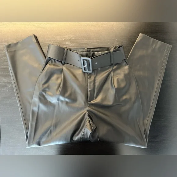 Zara Women's Faux Leather Black Cropped Pants - Picture 2 of 12